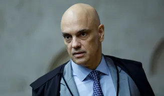 Revelações sobre Pedido de Monitoramento de Moraes por Bolsonaro Geram Crise Política e Questionamentos Éticos