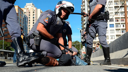 “Falhas Policiais e a Crise de Confiança: Como Erros Recentes Impactam a Relação entre Sociedade e Polícia”